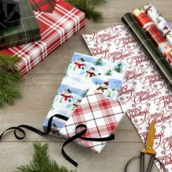 Hallmark Christmas Classics 3-Pack Reversible Wrapping Paper Assortment, 120 Sq. Ft. 9 Hallmark Christmas Classics 3-Pack Reversible Wrapping Paper Assortment, 120 Sq. Ft. -Hallmark Santa and Plaids Assorted Reversible Gift Wrap 5JXW1070 02